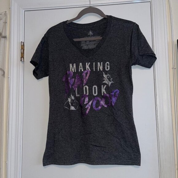 Size Medium Disney Villains Making Bad Look Good Graphic T-Shirt - Picture 1 of 4